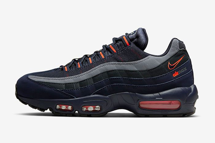 Nike Air Max 95 Cw7477 400 Lateral Side Shot