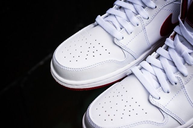 Air Jordan 1 Mid White Gym Red 1