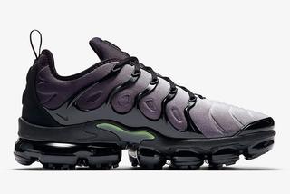 neon nike vapormax plus
