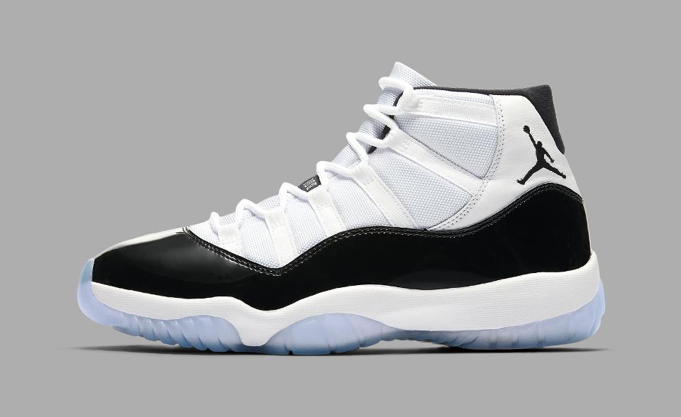 Sneaker đi đám cưới: 10+ mẫu thanh lịch, thoải mái Hinh anh 2: Sneaker thanh lich cho dam cuoi: Tu Converse dinh pha le den Off-White x Air Jordan 4