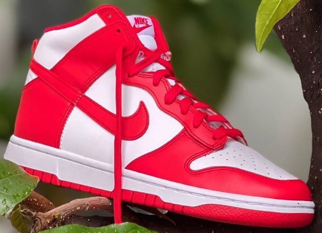 First Look: The Nike Dunk High 'University Red' - Sneaker Freaker
