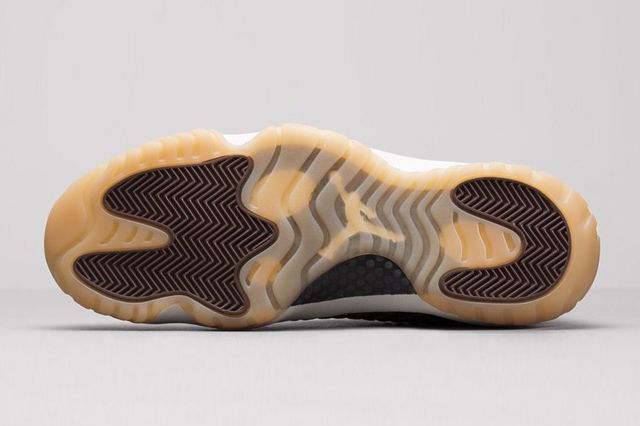 jordan future dark chocolate