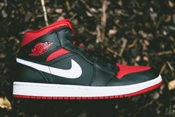 Air Jordan 1 Black Gymred Bumper Thumb