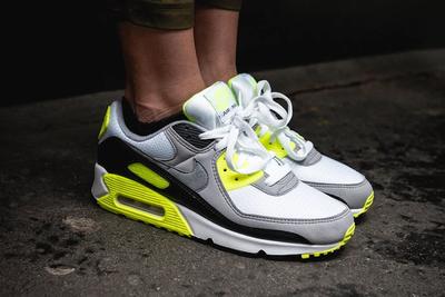 Nike Air Max 90 Volt Styling 3