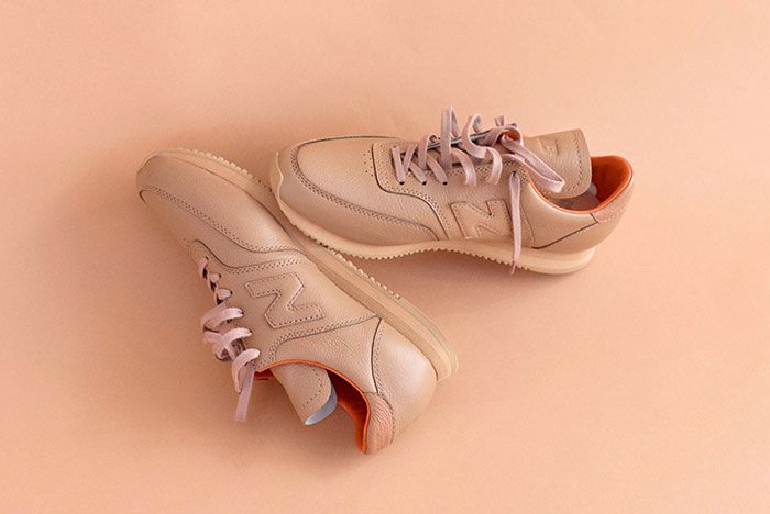 Auralee New Balance Comp100 Tan