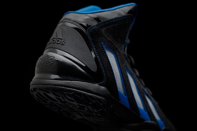 Adipower Howard 3 Black Heel Detail 1