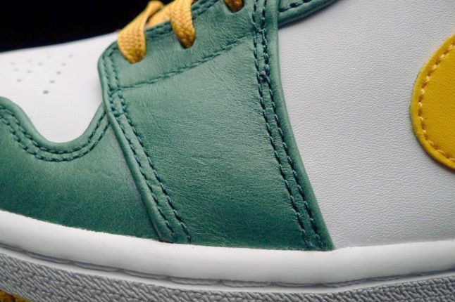 Air Jordan1 Mid Sonics Toe Detail 1