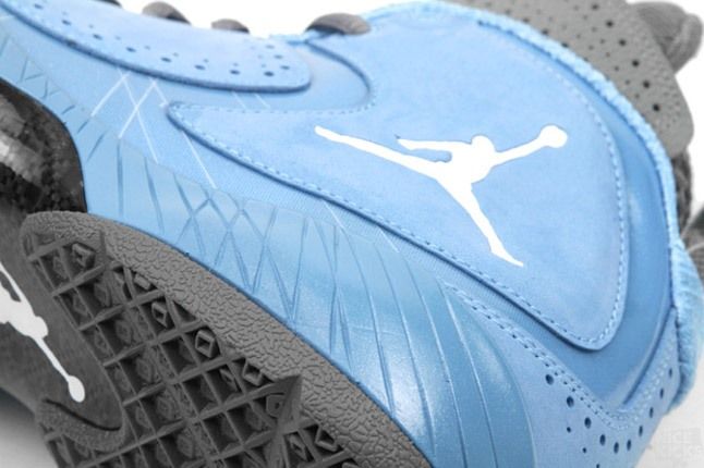 Air Jordan 2012 University Blue 5 1