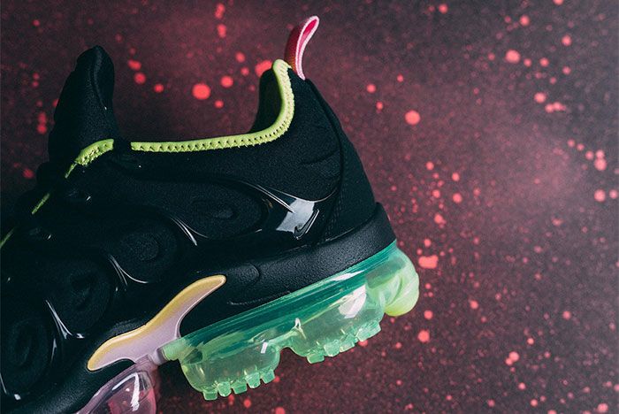 Nike air vapormax plus black pink rise volt (w) best sale