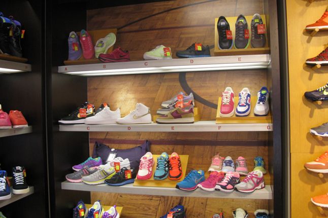 Sneaker Street 8 1