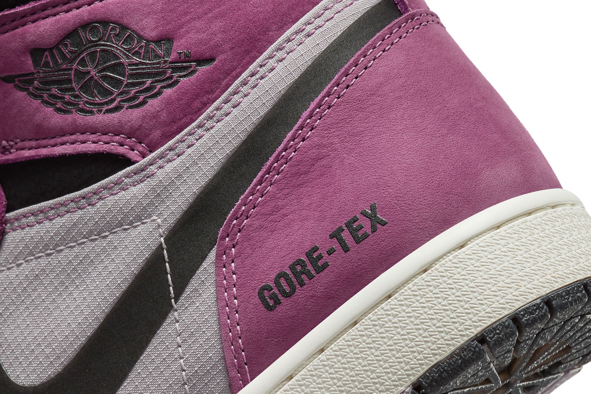 Air Jordan 1 Gore-Tex Light Berry
