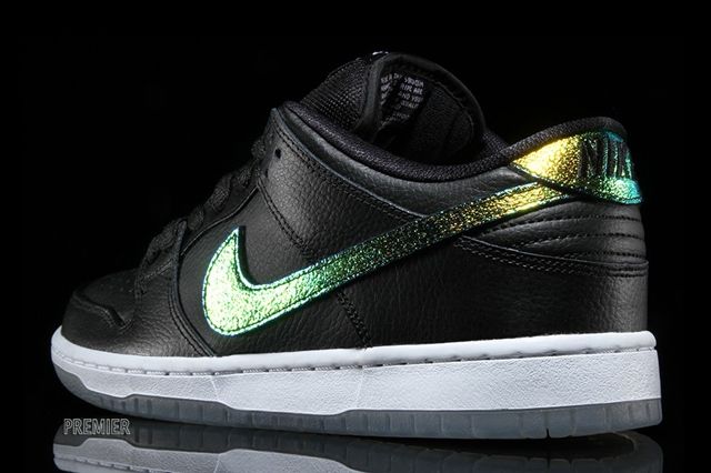 Nike SB Dunk Low (Sparkle) - Sneaker 