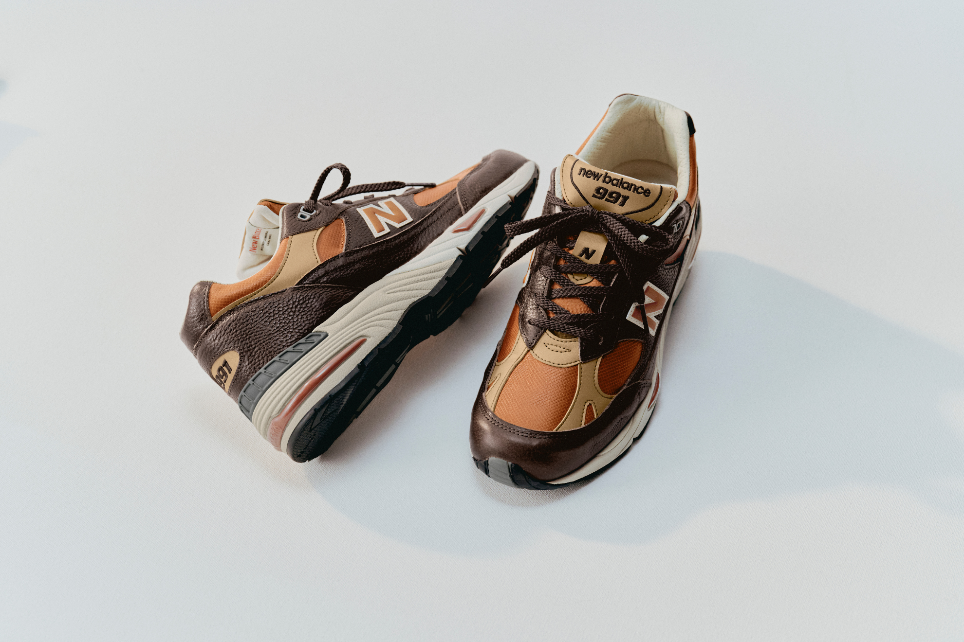 マロン New Balance Drench the 991 in 'Luxe Vegetable Tanned Leather