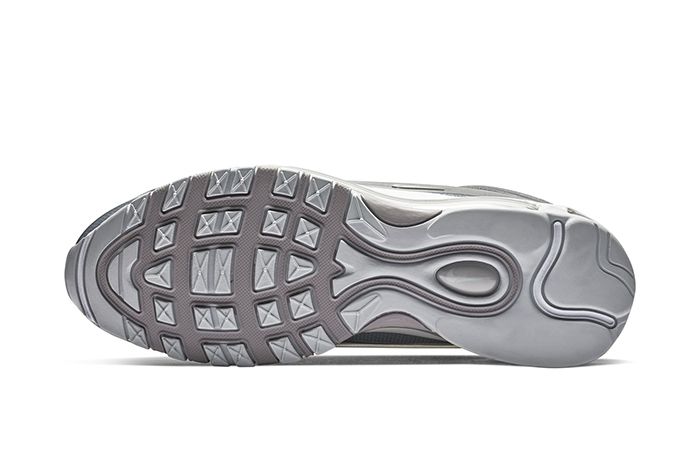 nike air max deluxe metallic silver