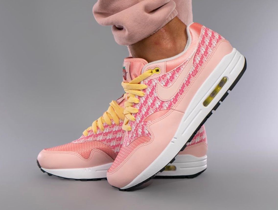 On-Foot: The Nike Air Max 1 'Strawberry Lemonade' - Sneaker Freaker