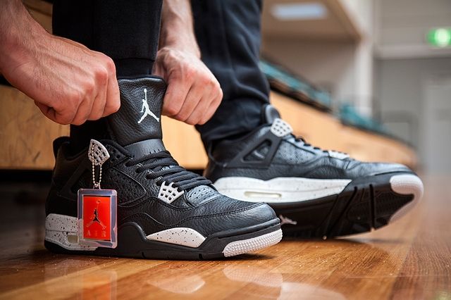 2015 jordan 4 oreo