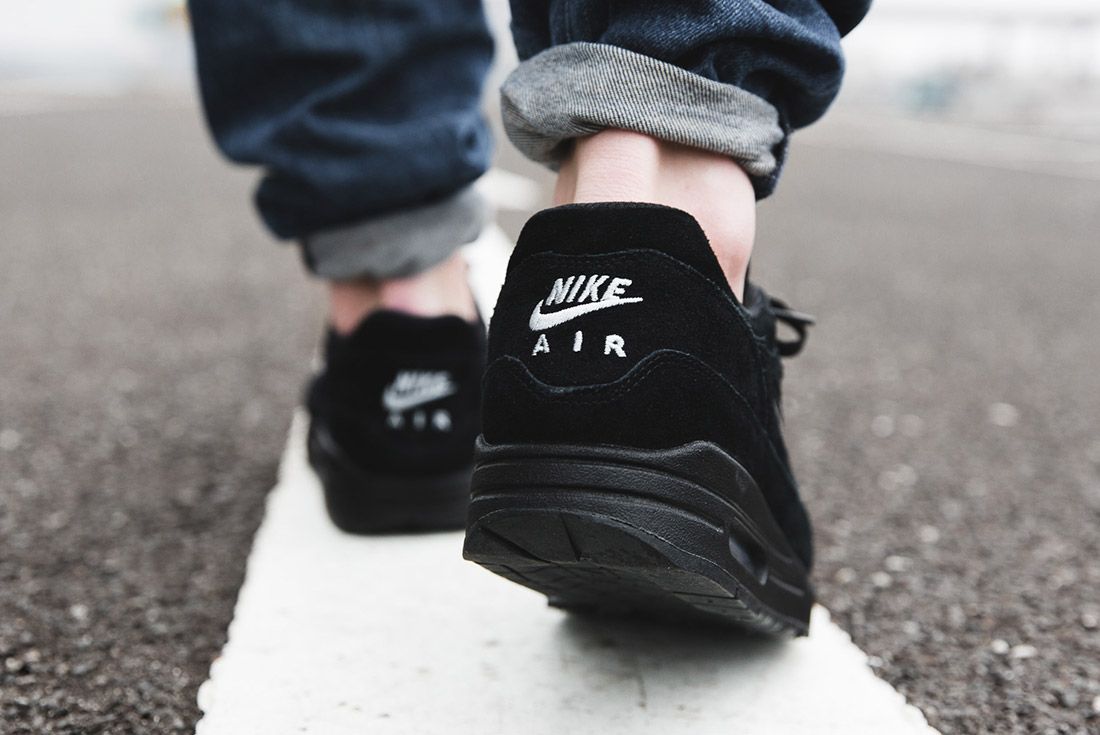 nike air max 1 jewel black chrome