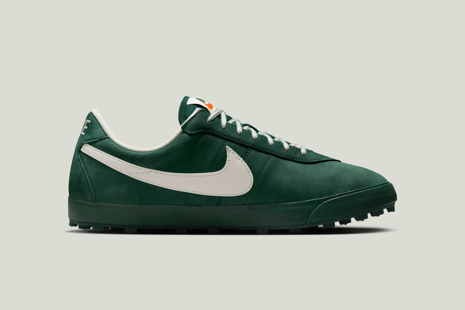 nike astro grabber in green ecom image