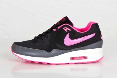 Nike Wmns Air Max Light Hyper Pink 1