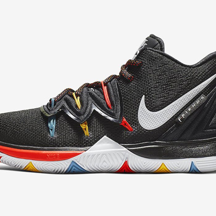 Nike kyrie 5 friends release date clearance