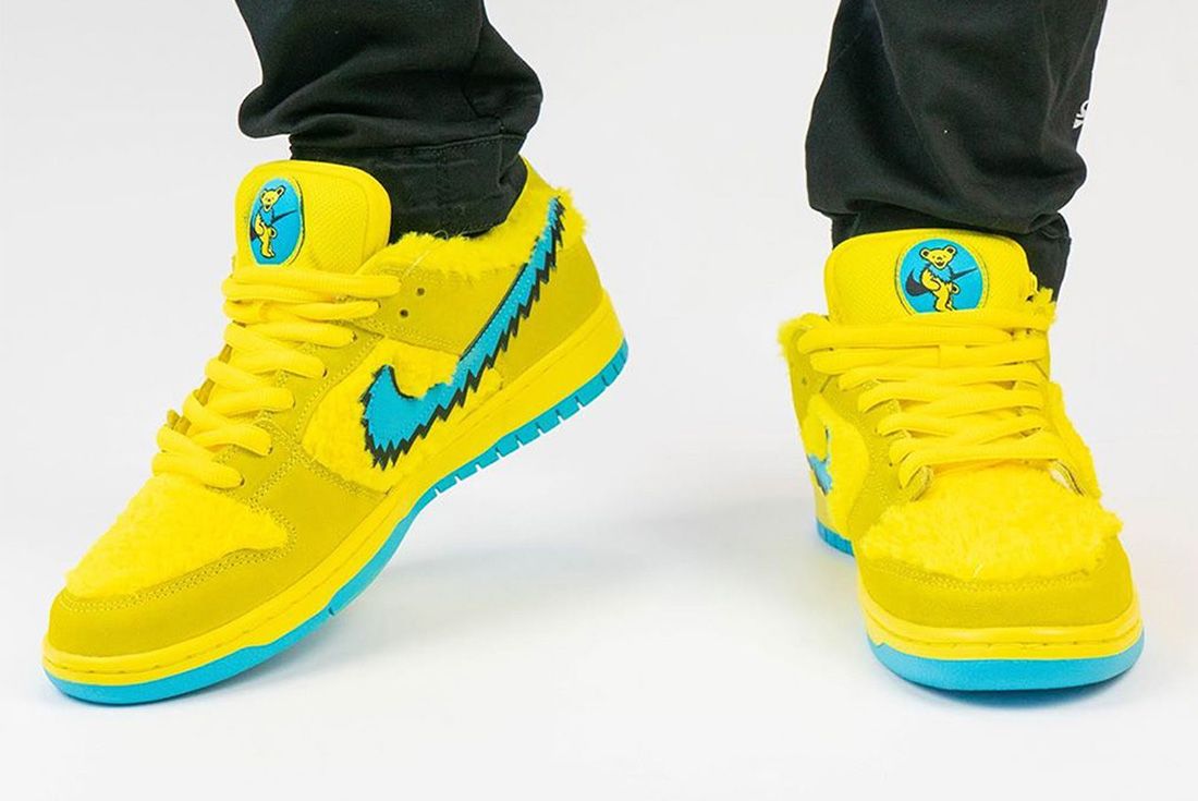 nike sb yellow bear