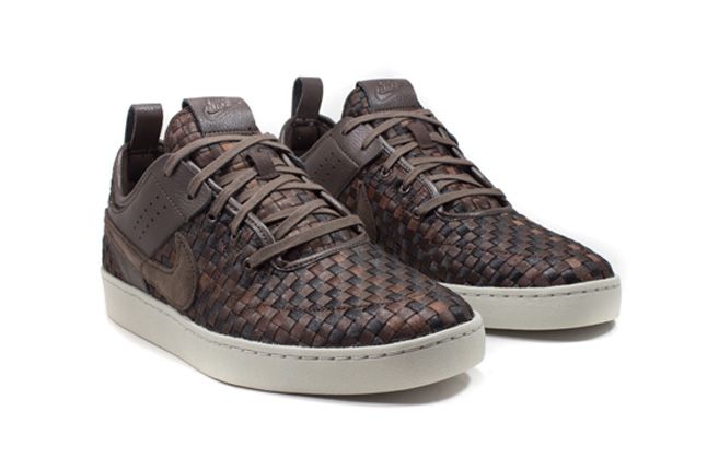 Nike Nsw Courtside Woven Track Brown Quater Front 1