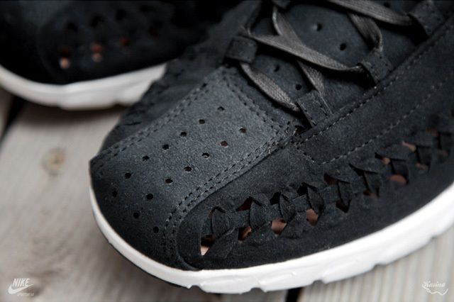 Nike Mayfly Woven Qs Black Toe Detail