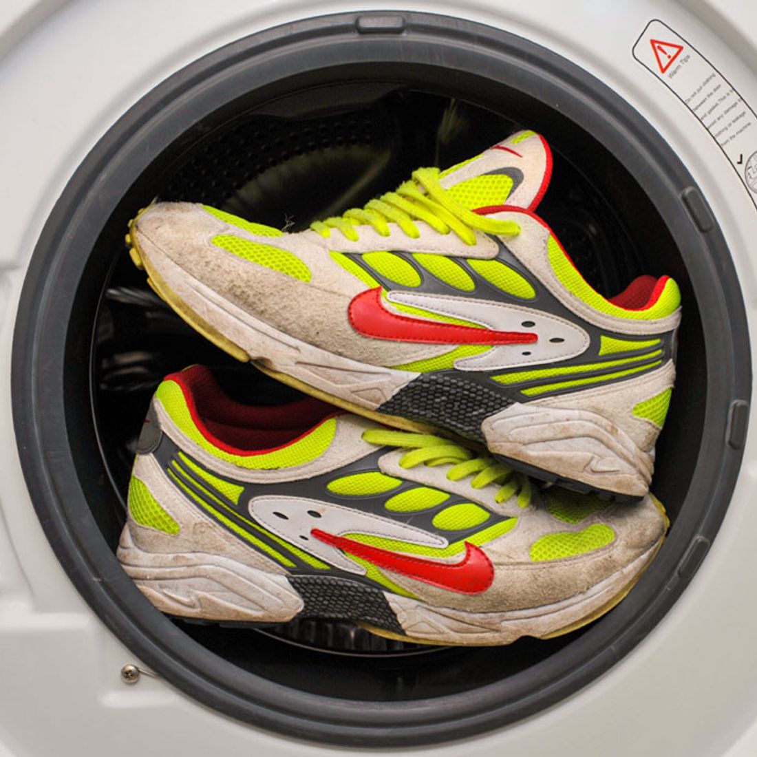 Condense Misery rough How to Safely Clean Sneakers in the Washing Machine - Sneaker Freaker
