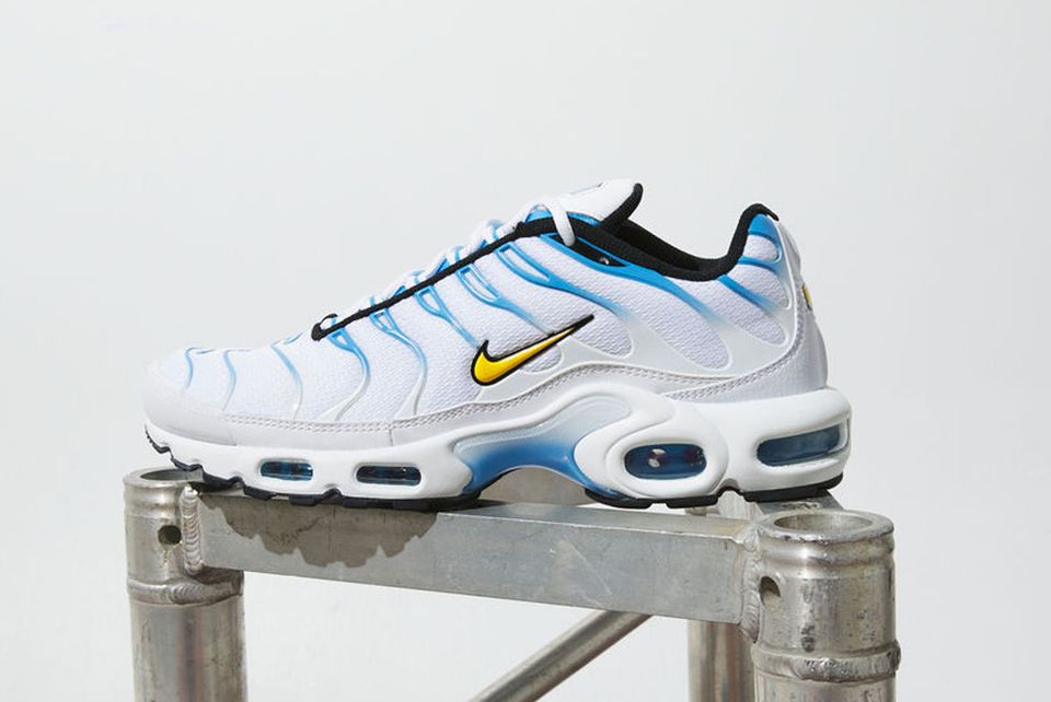 footaction air max plus
