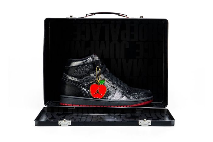Air Jordan 1 Retro High Og Sp Gina Cd7071 001 Shoe Palace Release Date Hero Lateral