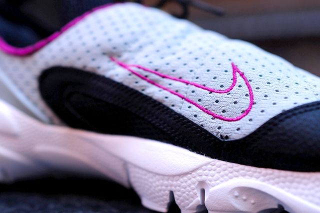 Nike Air Footscape Motion Bright Magenta Bump 2