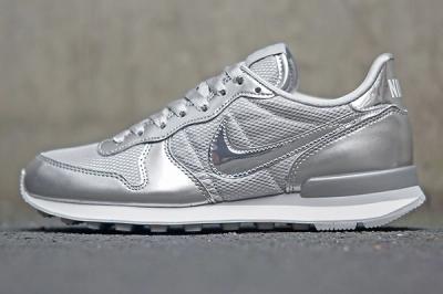 Nike Wmns Silver Pack 2