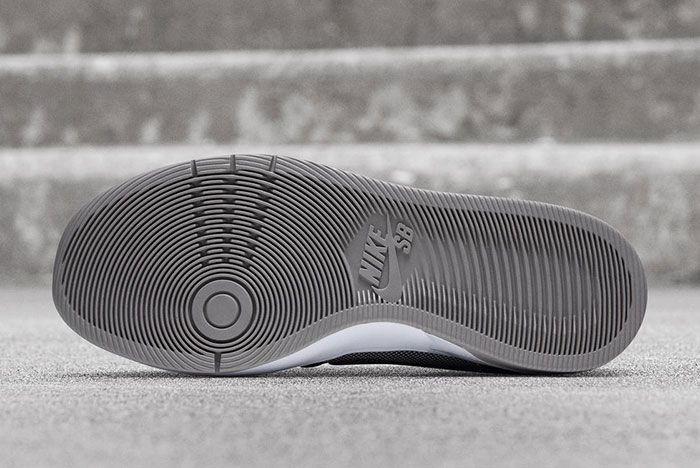 Medicom Toy X Nike SB Dunk Low Elite (Bearbrick) - Releases