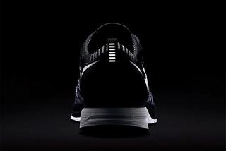 nike flyknit trainer oreo