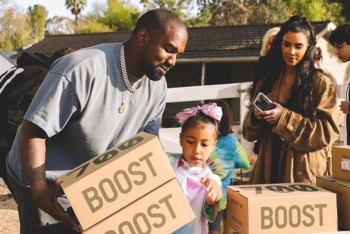 Kanye West Kim Kardashian North West Yeezy Lemonade Stand