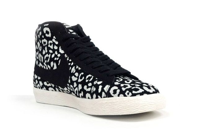 nike wmns blazer mid print
