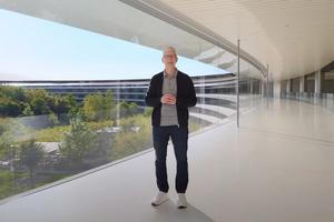Tim Cook Rocks Custom Nike Nike offre une During Apple Event