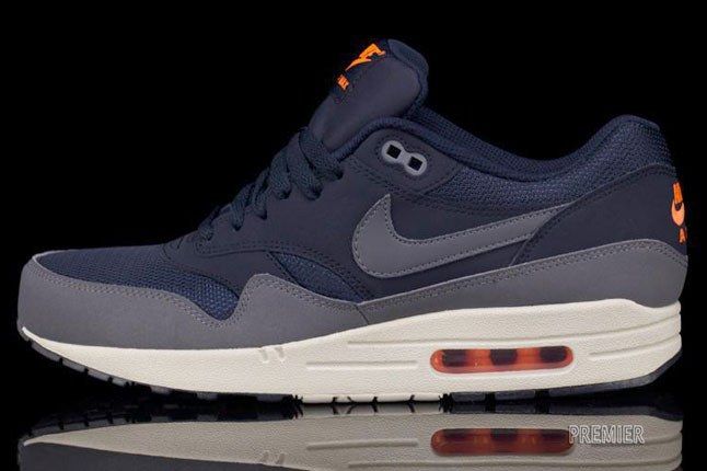 Nike Air Max Bears 1