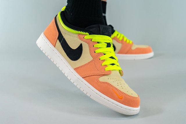 air jordan 1 peach and black