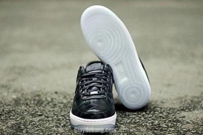 Nike Air Force One 1 Supreme Black Camo Icey 1