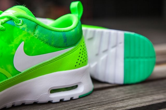 nike air max thea lime green