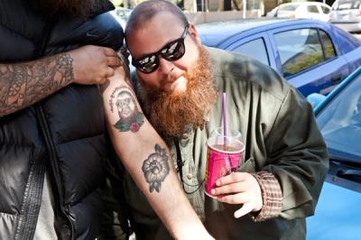Action Bronson At Sneaker Freaker With Fan Tatoo 1