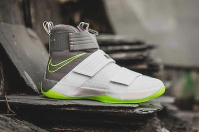 Nike Le Bron Zoom Soldier 10 Feature