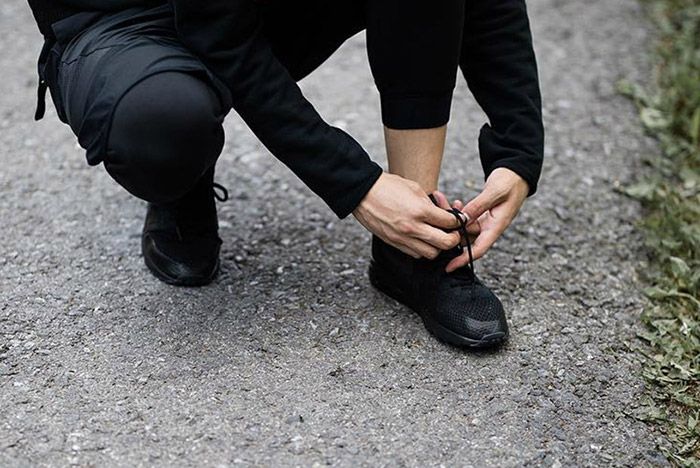 nike air max flyknit triple black