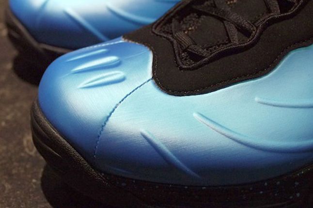 Nike Total Air Foamposite Max Toes 1