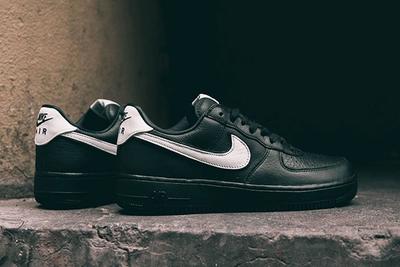 Nike Air Force 1 Qs Black White Friday Lateral