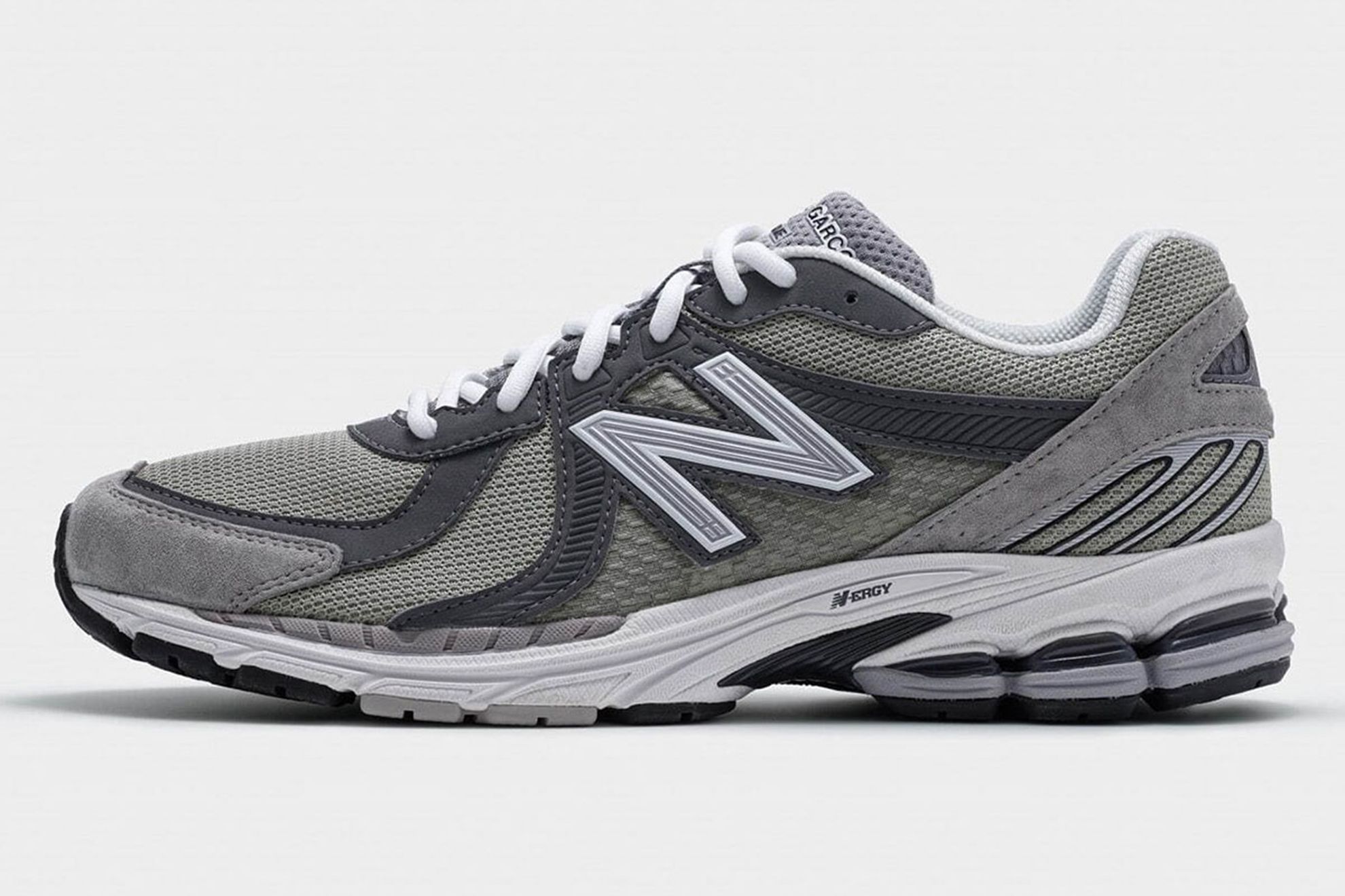 The Comme des Garçons HOMME x New Balance 860v2 Is Here - Releases