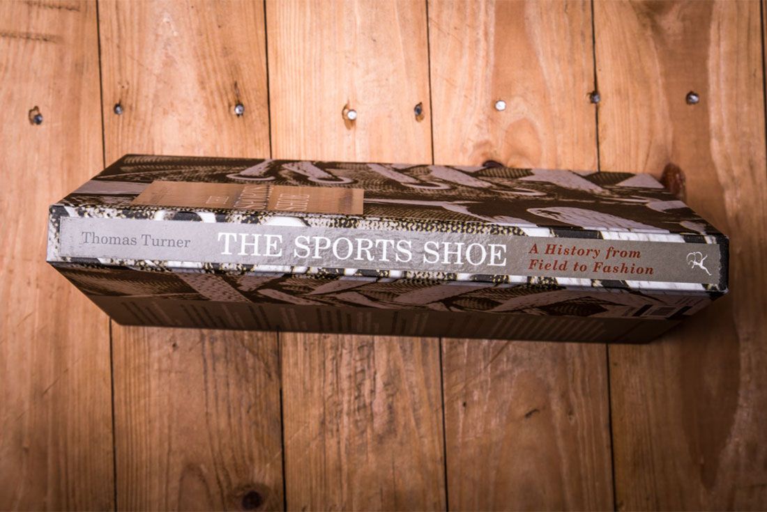 The Sports Shoe Book Lr 9 Spine