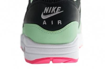 Nike Air Max 1 Fb Mint Pinkflash Heel Detail 1