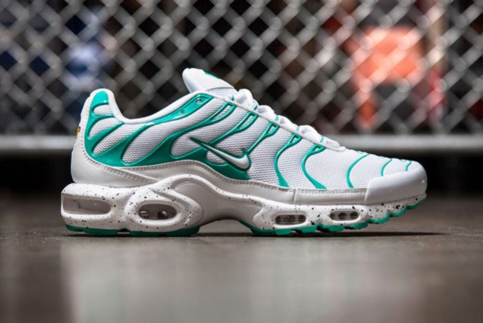 white and light aqua air max plus